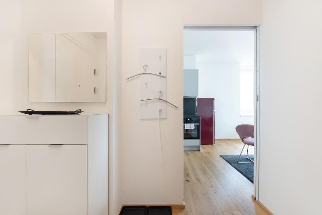 Hoch Hinaus, Neu Und Stilvoll Mit Pool Am Dach Apartment Viena Exterior foto
