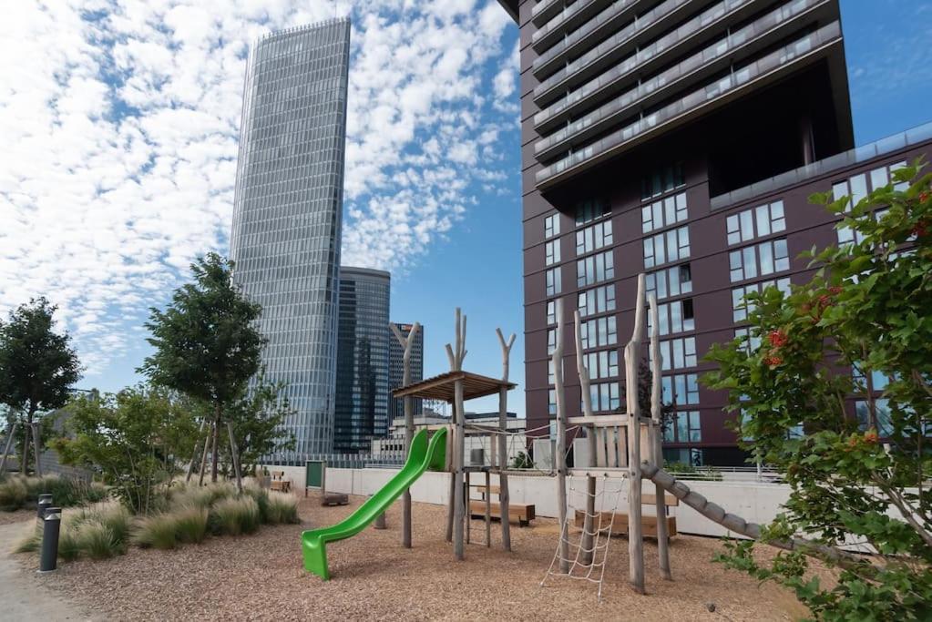 Hoch Hinaus, Neu Und Stilvoll Mit Pool Am Dach Apartment Viena Exterior foto