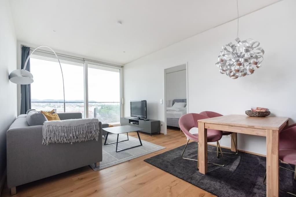Hoch Hinaus, Neu Und Stilvoll Mit Pool Am Dach Apartment Viena Exterior foto